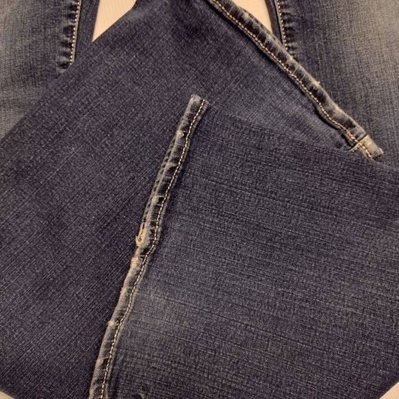 Rock & Republic. Kasandra Jeans Blue Midrise Bootcut Distressed   Sz 8. - Picture 9 of 12